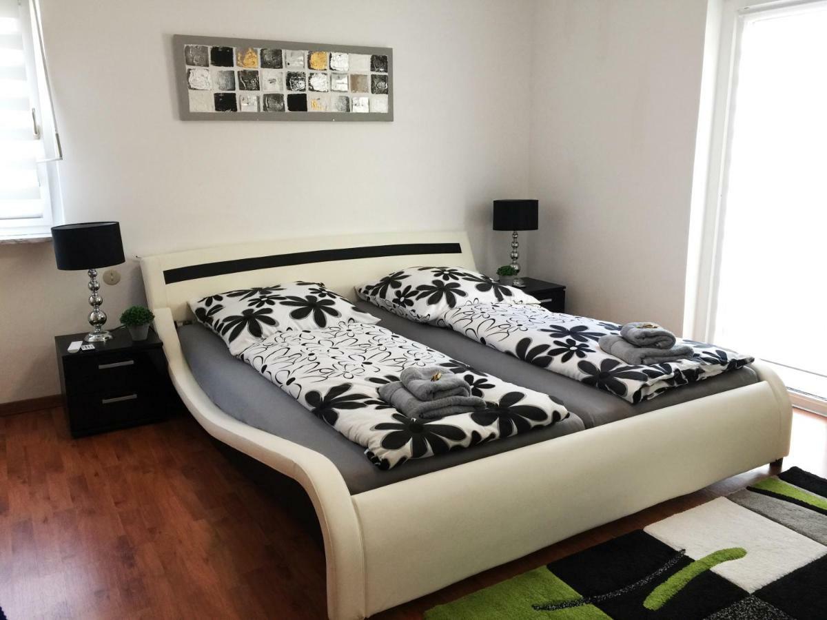 Apartment "La Lucia" - Mit Baeckerei Im Haus - Genussvoll Wohnen! Schwäbisch Gmünd Buitenkant foto